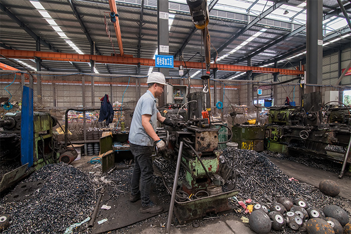 深圳网架配件-螺栓球加工车间