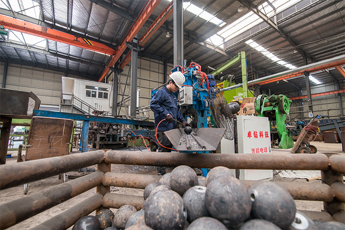 深圳网架配件-螺栓球加工车间